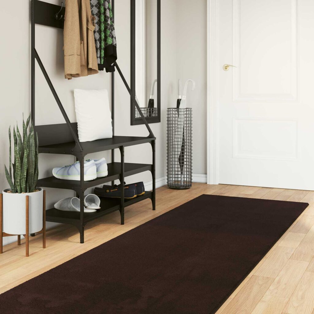 Keskikorkea pehmeä ja konepestävä matto HUARTE Ruskea