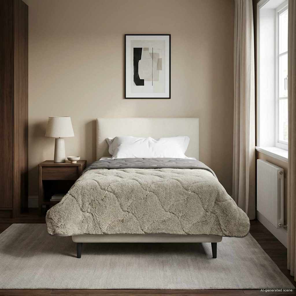 Talvityyny Quiltottu Vaaleanharmaa 135 x 200 cm